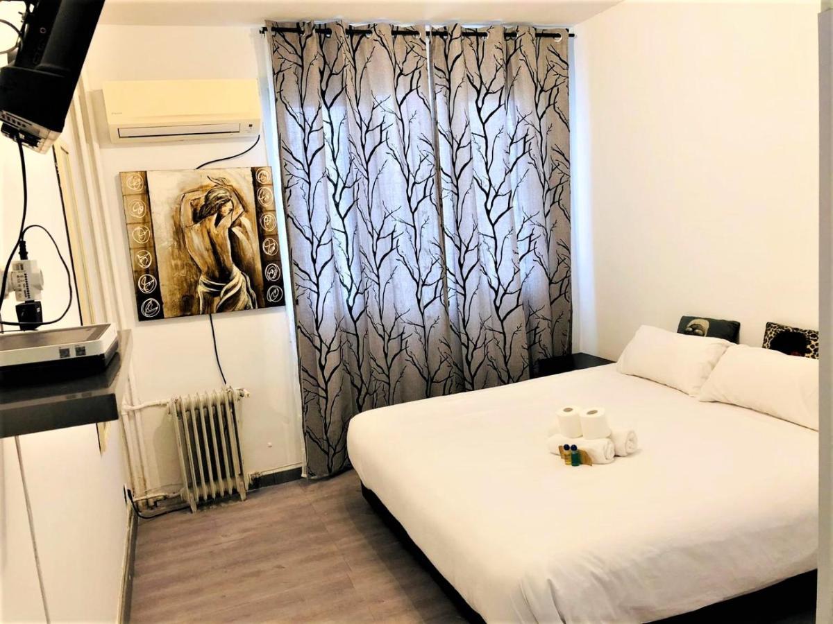 Deluxe Room Center Мадрид Экстерьер фото